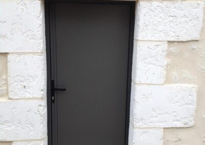 Rénovation porte entrée Yzeures-sur-Creuse