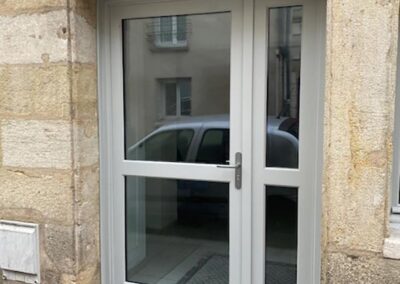 Rénovation porte entrée Yzeures-sur-Creuse