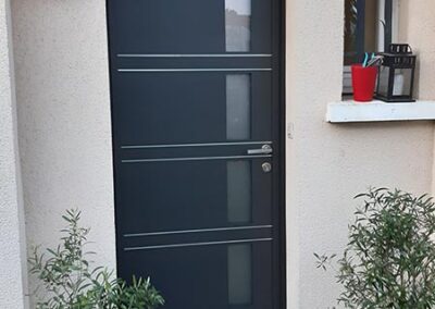 Rénovation porte entrée Yzeures-sur-Creuse